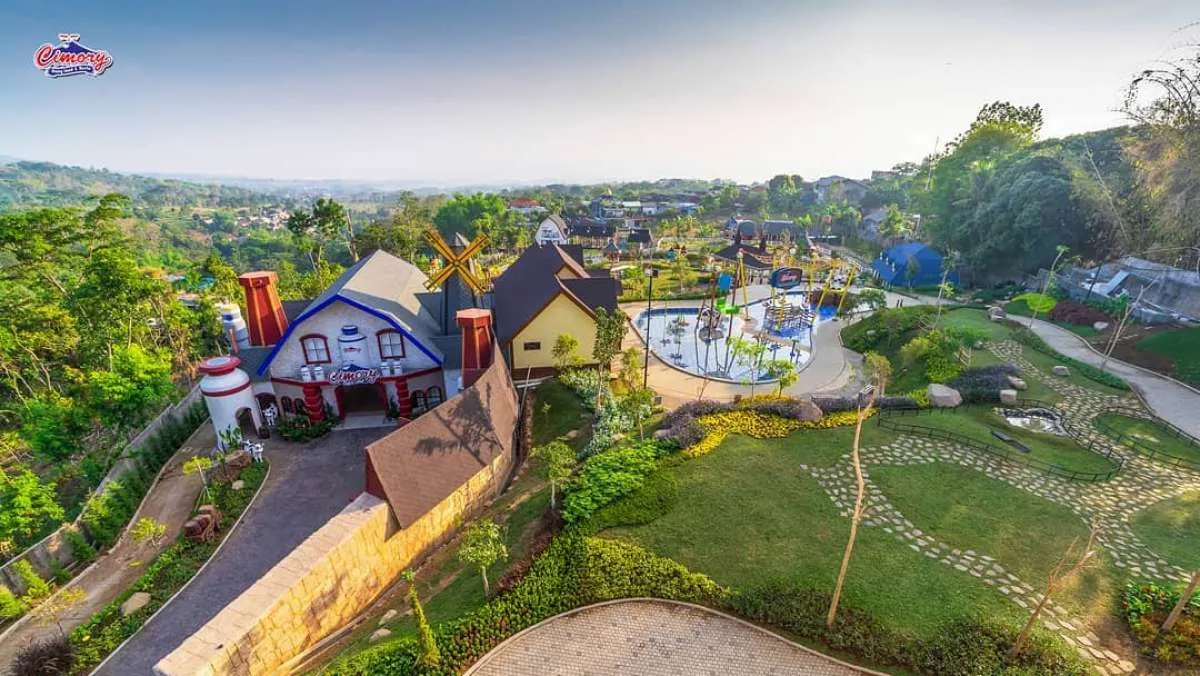 Rekomendasi tempat main untuk long weekend, ini harga tiket Cimory Dairyland Prigen