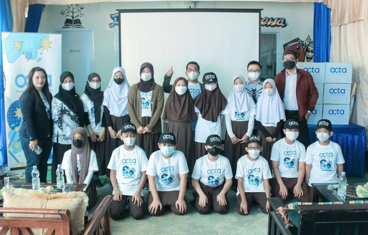 Octa Investama Berjangka Resmikan Perpustakaan SDN Depok II yang Telah Direnovasi