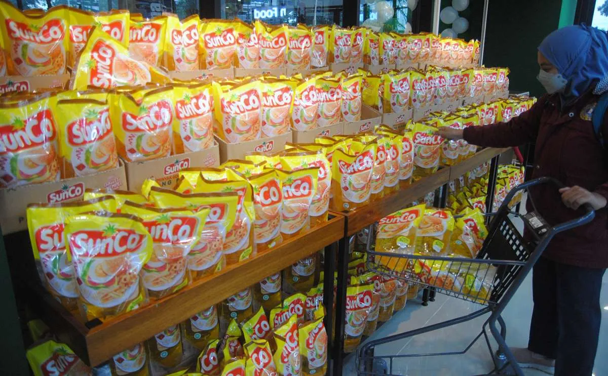 GIMNI Minta Jokowi Hentikan Subsidi Minyak Goreng, Ini Alasannya