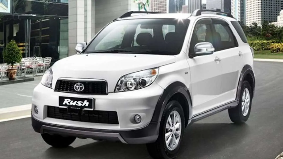 Harga dibuka Rp 46 jutaan, lelang mobil dinas Toyota Innova dan Rush ini cukup murah