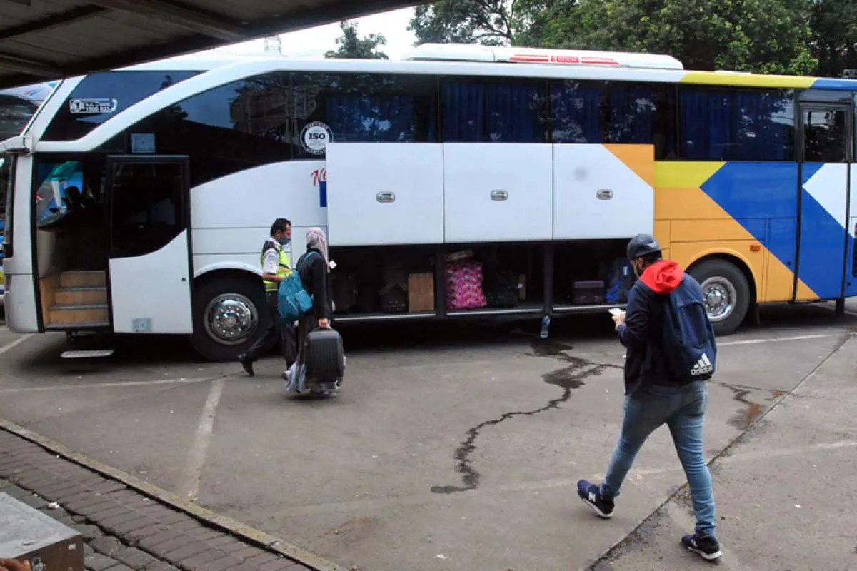 Bisnis terpuruk, dua perusahaan milik pemerintah potong gaji karyawan hingga 50%