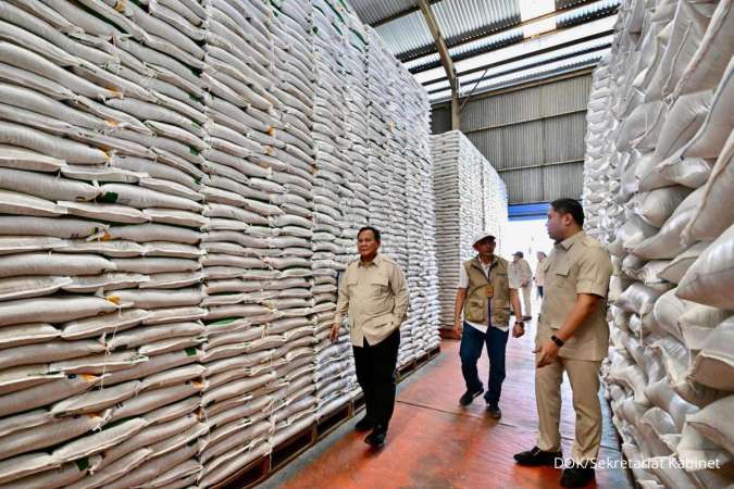 Sidak Gudang Bulog, Presiden Prabowo Pastikan Pasokan dan Distribusi Tepat Sasaran