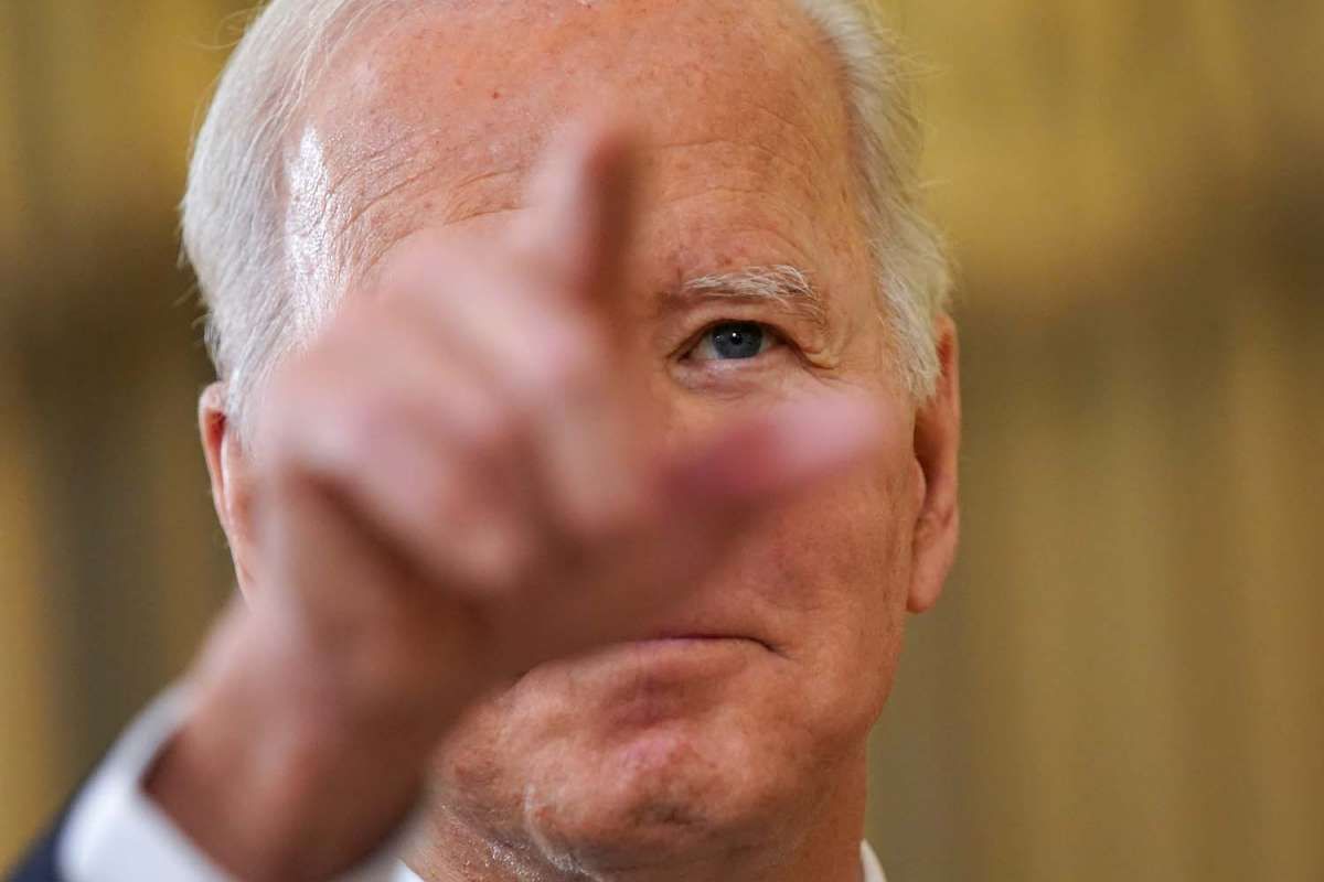 Presiden Biden Instruksikan Penghentian Pendanaan untuk Proyek Padat Karbon
