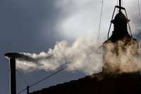 Mengenal Arti Asap Konklaf dan Bagaimana Membuatnya Hitam dan Putih