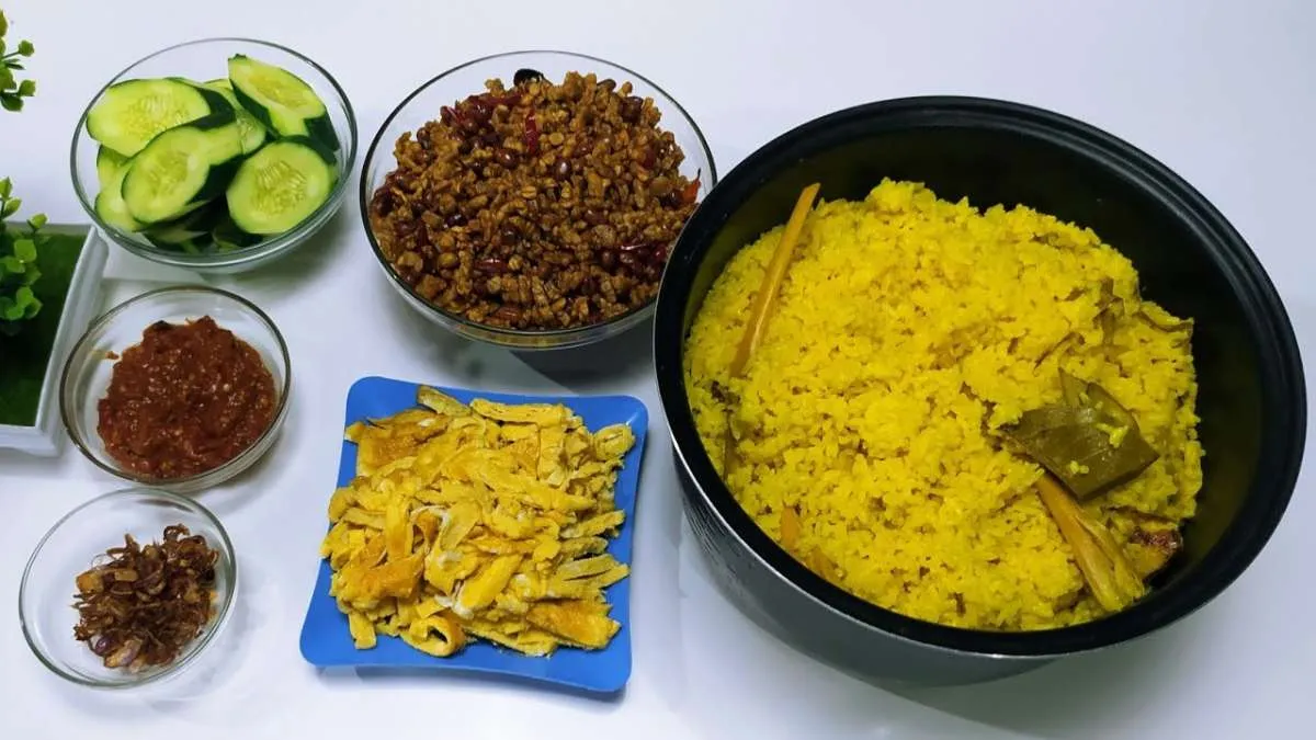 Resep Nasi Kuning Magic Com Super Pulen dan Wangi Rempah
