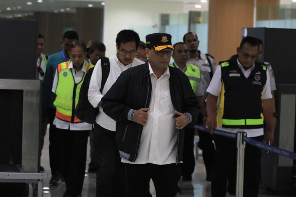 Kemenhub hapus pembatasan jumlah penumpang di transportasi umum dan pribadi