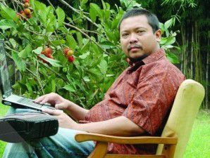 Pasar modal, bulan puasa, dan batu akik
