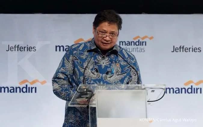 Indonesia gov't hands job creation bill to parliament amid protests