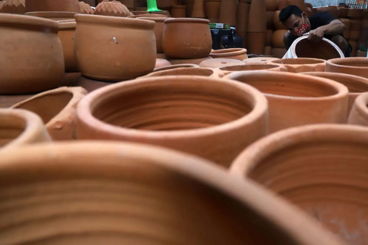 Bantuan UMKM Rp 1,2 juta, begini cara cek dan pesan antrean secara online