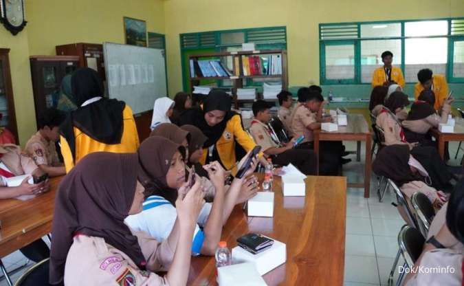 Melalui Program KKN, Warga di Kabupaten dan Kota Magelang Siap Melek Literasi Digital