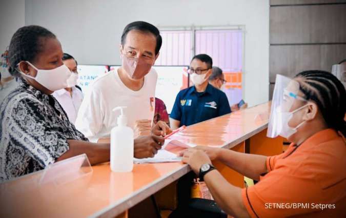 Pembagian BLT BBM Mulai Hari Ini, Jokowi Harapkan Bisa Jaga Daya Beli Masyarakat