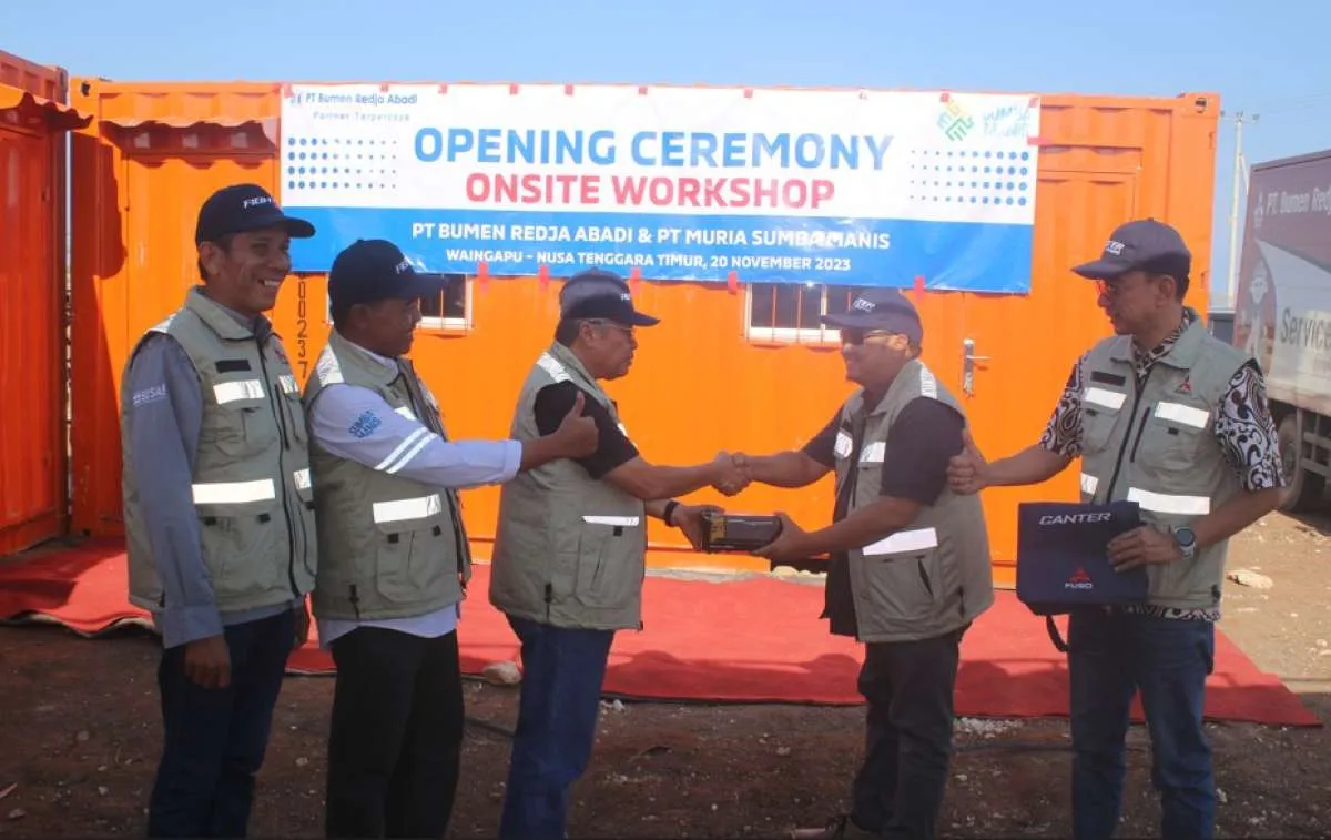 Perkuat Purna Jual, Mitsubishi Fuso Tambah Layanan 2S Fleet Customer Works di Sumba