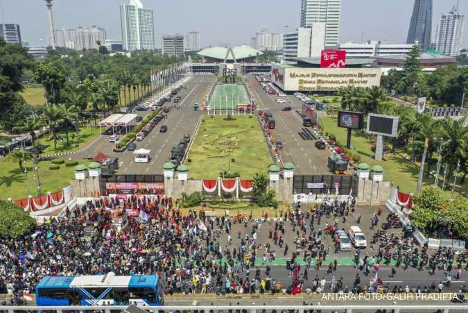 Aturan Pilkada Serentak Mengikuti Putusan MK