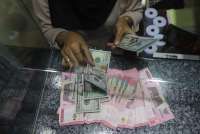 Rupiah Diproyeksi Menguat Tipis pada Awal Pekan (27/10)