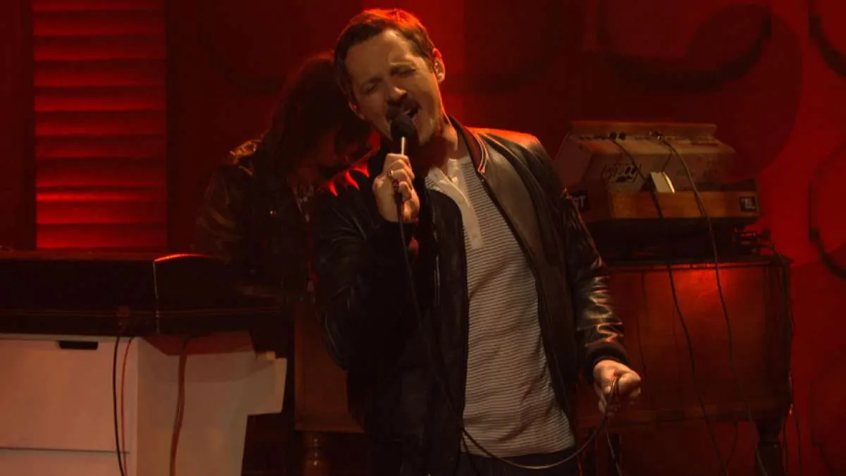 Sturgill Simpson, penyanyi country positif terinfeksi virus corona