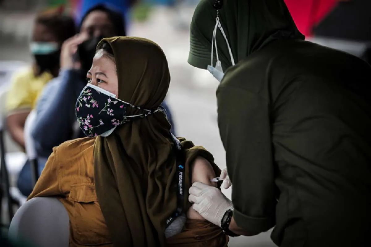 Vaksin Covid-19 dapat menurunkan risiko kematian, lo