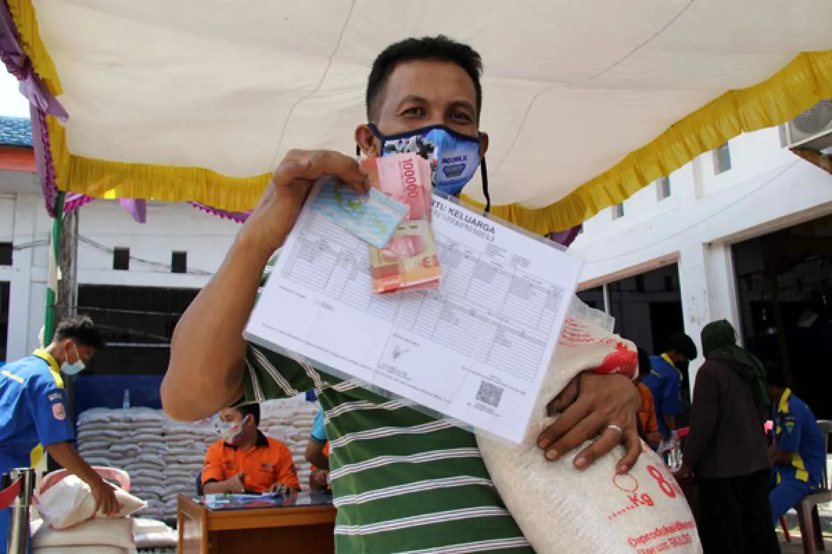 Begini cara cek penerima bansos BST, BPNT, dan PKH di cekbansos.kemensos.go.id