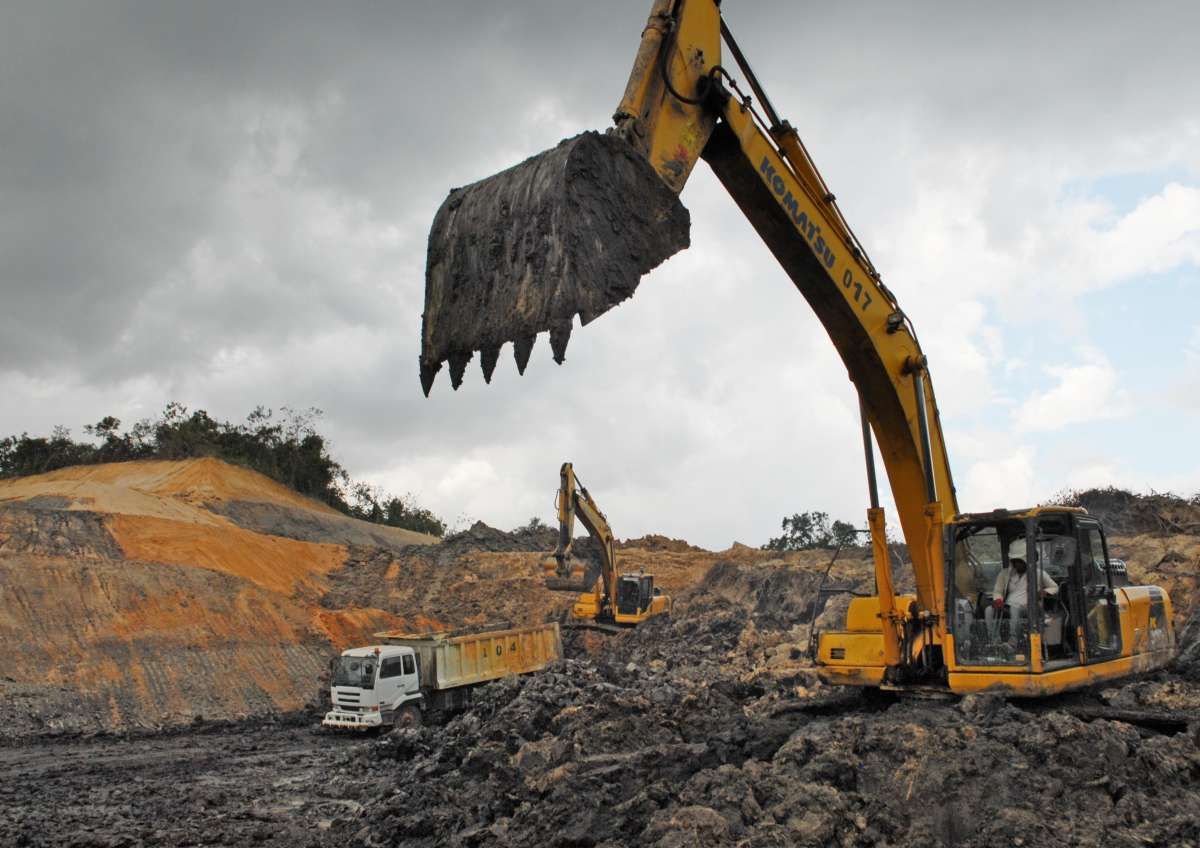 Harga Batubara Membayangi Pembiayaan Alat Berat
