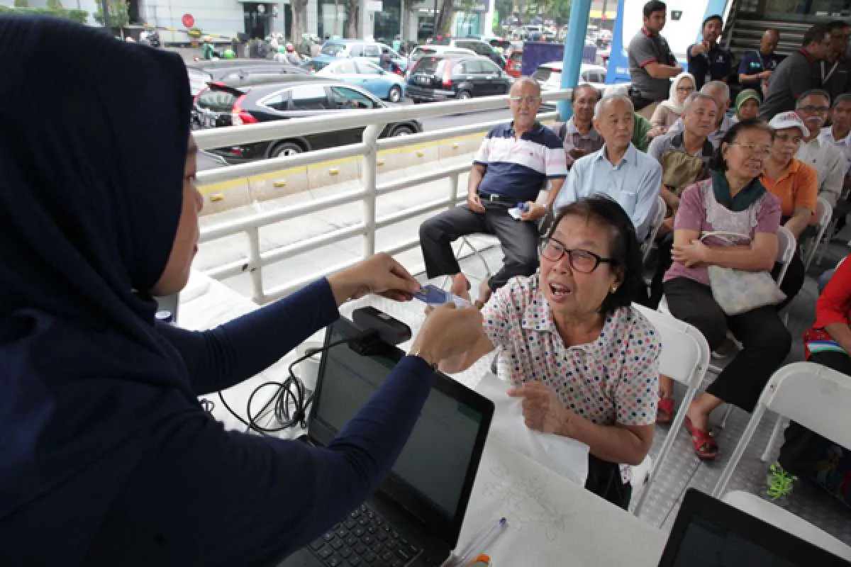 Panduan Cek Status Kartu Lansia Jakarta lewat SILADU Dinsos