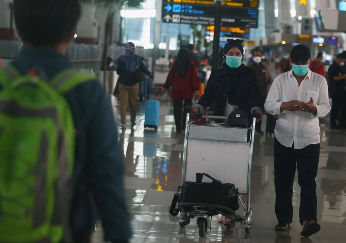 Mulai 24 Oktober, penumpang pesawat di wilayah ini wajib tes RT-PCR