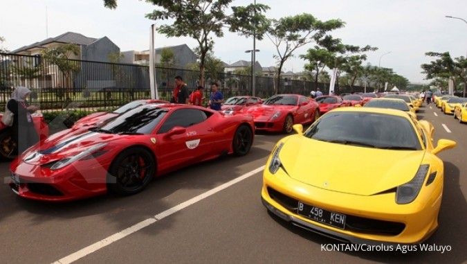 Berburu mobil mewah di jalanan Jakarta