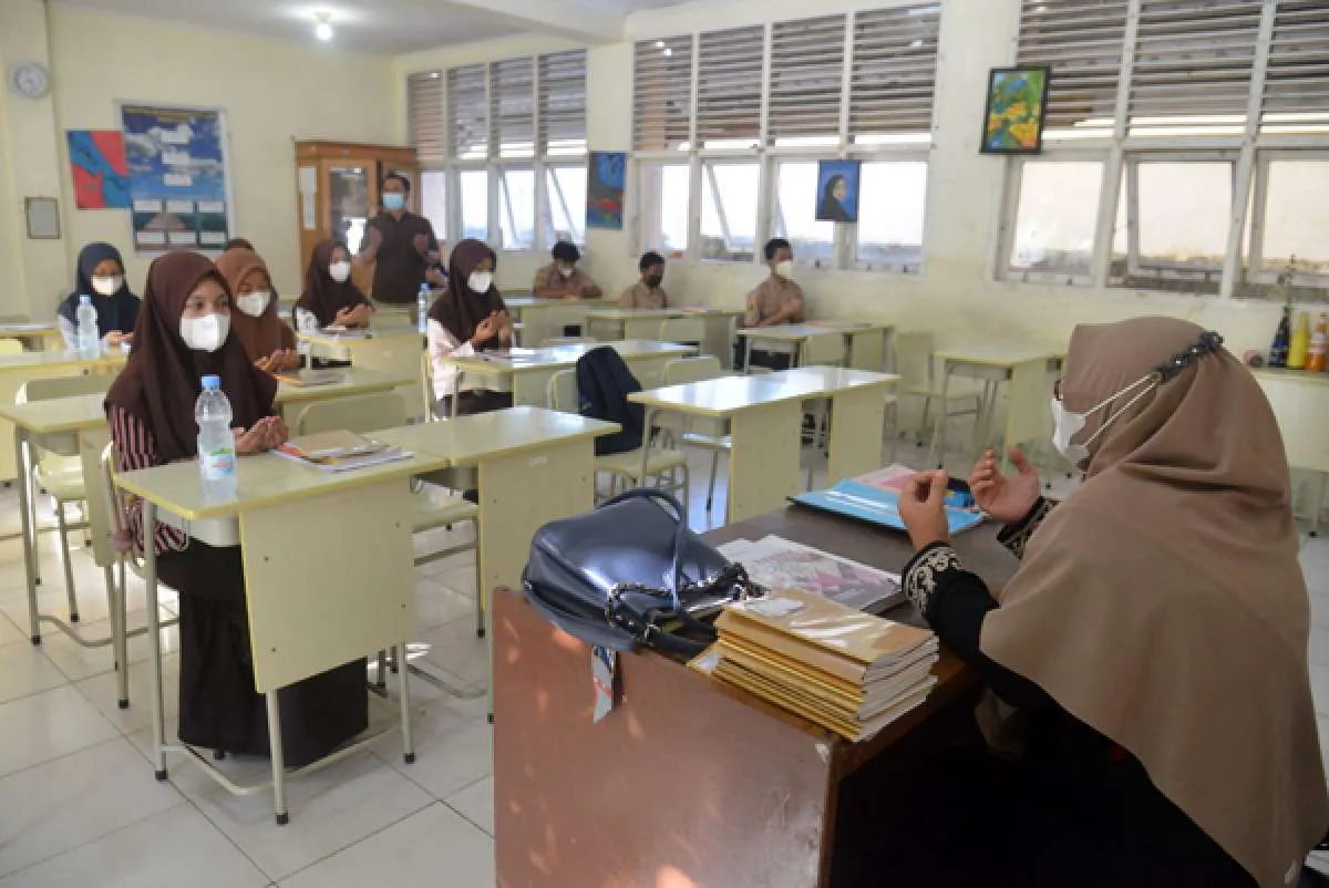 Nadiem jelaskan isu munculnya klaster di sekolah dan strategi mencegah penyebaran