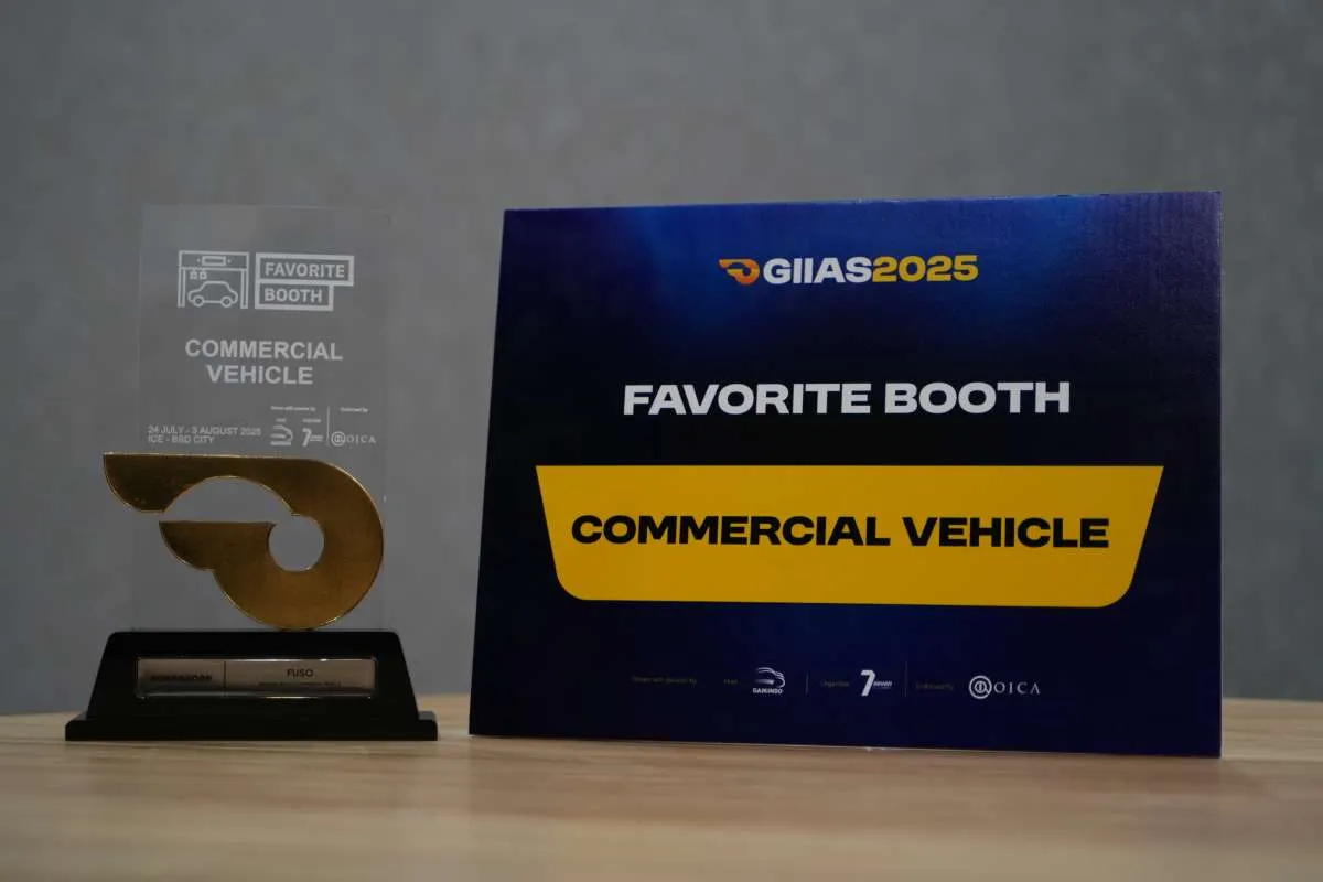 Mitsubishi Fuso Meraih Penghargaan Booth Favorit Kendaraan Niaga di GIIAS 2025