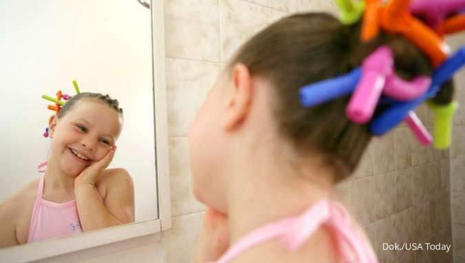 4 Kebiasaan Orang Tua Ini Bisa Membuat Anak Tumbuh Menjadi Pribadi yang Narsis