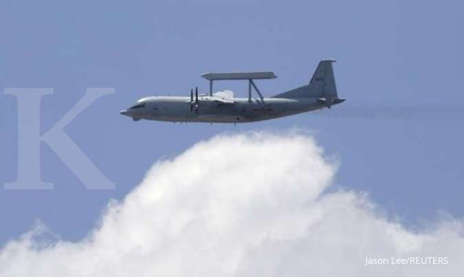 Pesawat pengintai China seri KJ-600 sukses jalani uji terbang terbaru 