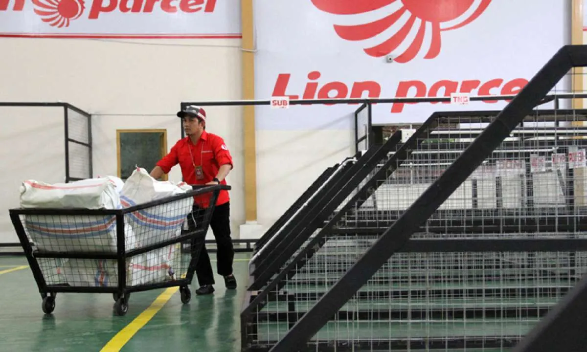 Lion Parcel: Pengiriman menurun 15% akibat kabut asap Karhutla