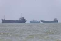 Arus Kapal Tanker Kembali Meningkat di Selat Hormuz, Harga Minyak Terkoreksi