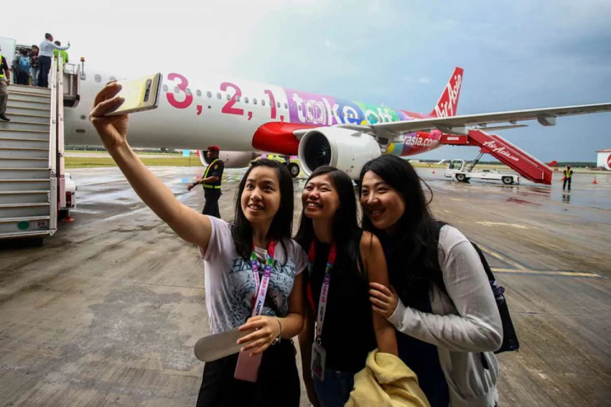 Efek virus corona, AirAsia membatalkan semua penerbangan ke Wuhan