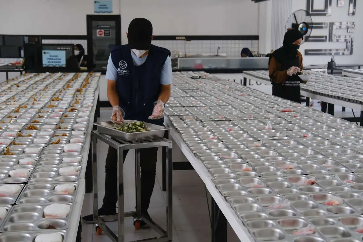 Targetkan 82,9 Juta Penerima Makan Bergizi Gratis, 30.000 SPPG Dibangun Tahun Ini