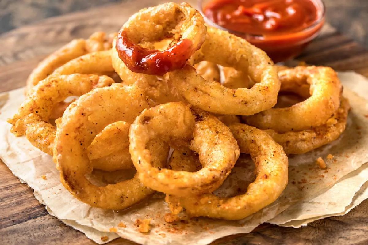 Cemilan Fast Food, Ini Resep Memasak Onion Ring di Rumah