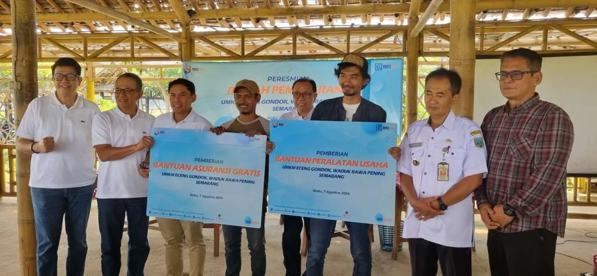 Strategi Aksi Keuangan Berkelanjutan BRI Life lewat Rumah Pemasaran UMKM Eceng Gondok