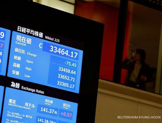 SoftBank Group Lifts Nikkei to 34-year High