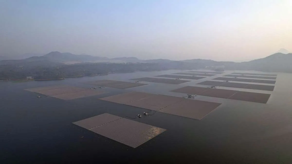 Kementerian ESDM Dapat Izin Pemanfaatan Bendungan untuk PLTS Terapung