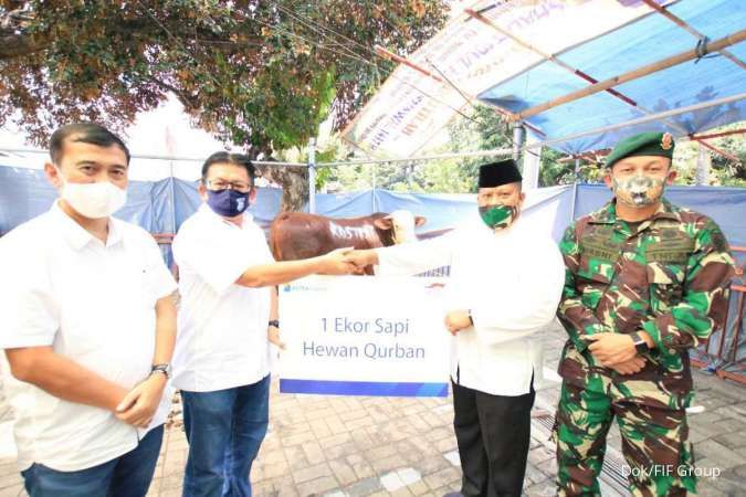Astra Financial Salurkan 18 Ekor Sapi dan 782 Ekor Kambing Hewan Kurban untuk Masyarakat Sekitar