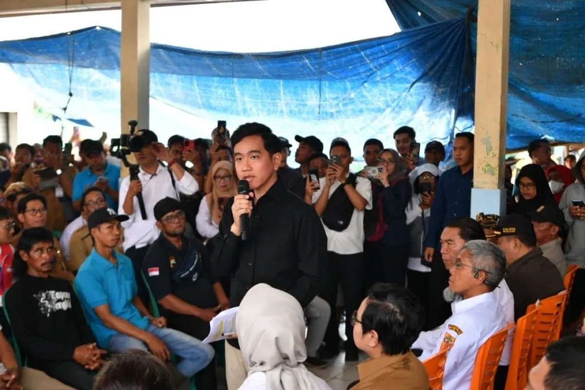 Gibran Minta Distribusi Solar Subsidi untuk Nelayan Cilacap Dibenahi