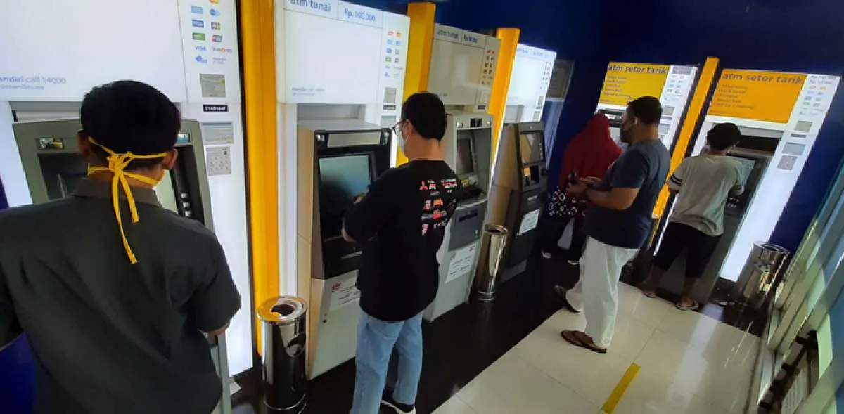 Ekonomi melemah , pertumbuhan uang beredar melambat