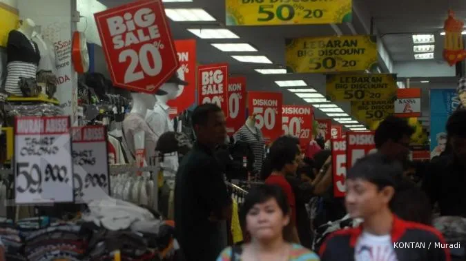 Annual battle of the giant supermarkets begins