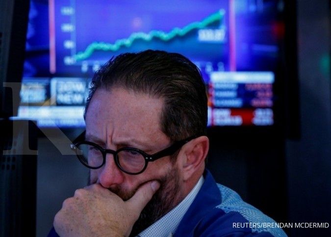 Wall Street anjlok menunggu hasil rapat bank sentral AS