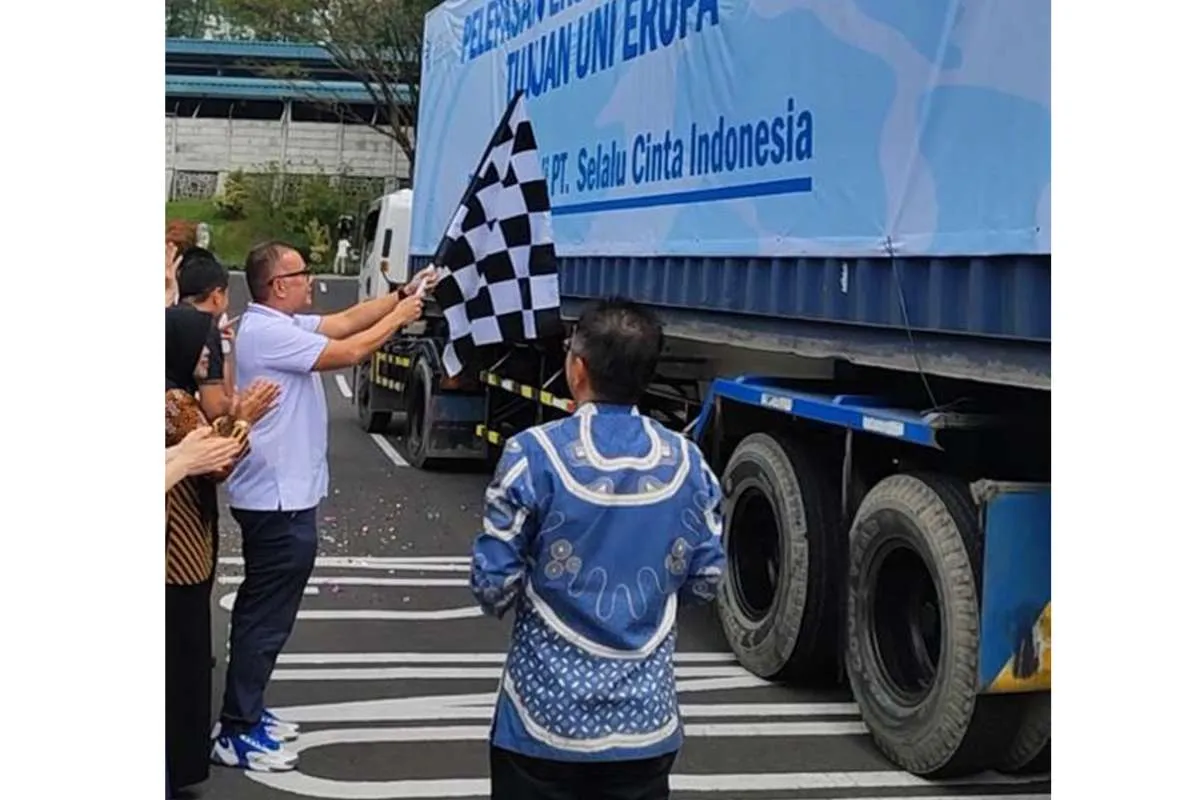 Kemendag Lepas Ekspor Alas Kaki Senilai USD 96 Ribu, Momentum Pasok Alas Kaki Dunia