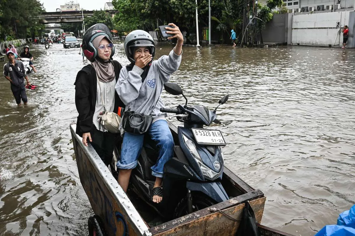 Hujan Seharian, Banjir Jakarta 21/1/2026 Meluas, Ini Cara Pantau Banjir dari HP
