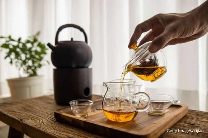 8 Teh Pembakar Lemak Alami untuk Menurunkan Berat Badan