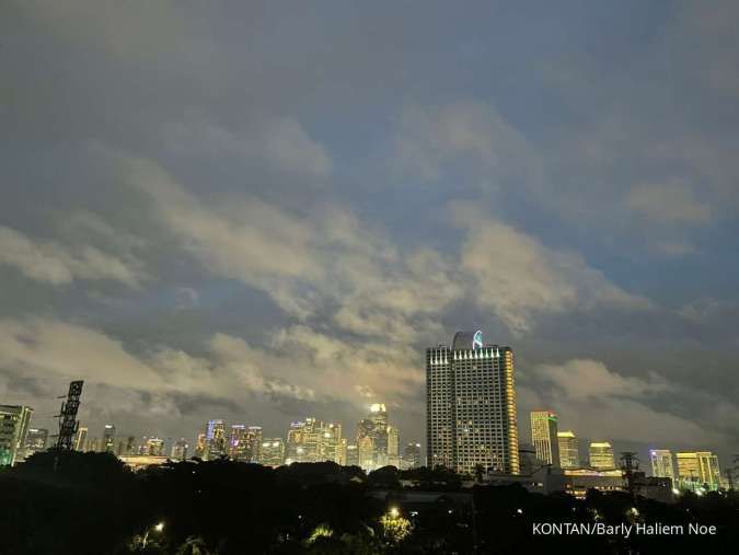 Prakiraan Cuaca Jakarta Hari Ini Jumat (20/1) Jakarta Potensi Hujan Kecuali Utara 