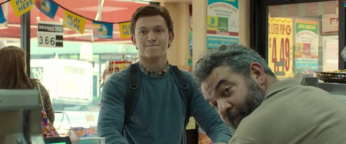 Sedang sakit, Tom Holland isolasi diri di rumah