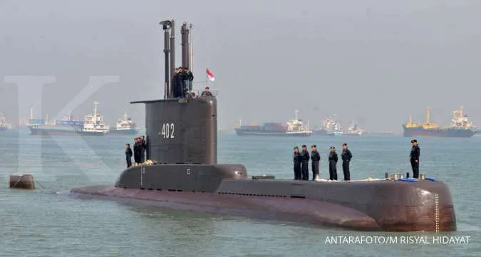 Indonesian leader orders all-out effort to find submarine as oxygen runs low