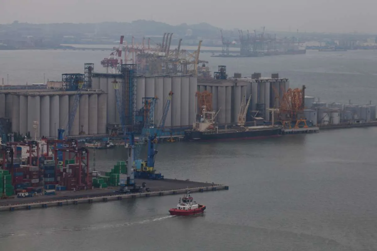 Surplus Neraca Perdagangan Desember 2022 Diperkirakan Menurun