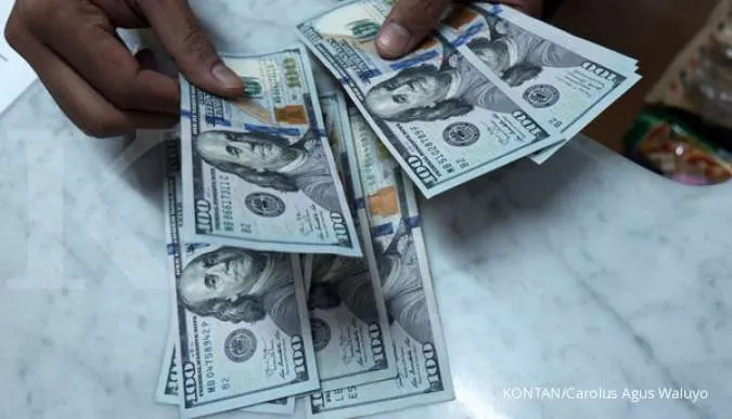 Dollar firms, euro hurt after ECB signals further easing